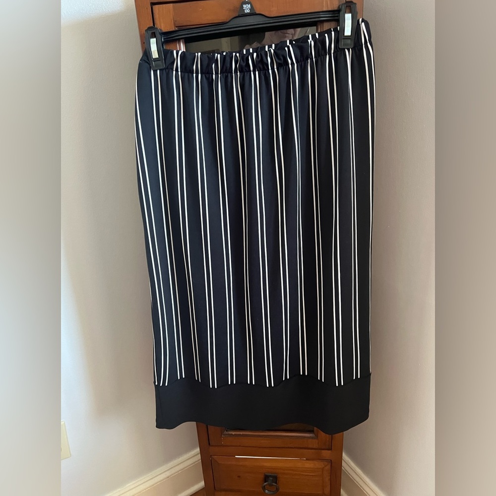 Matching skirt to previously listed Zadie B’s top.